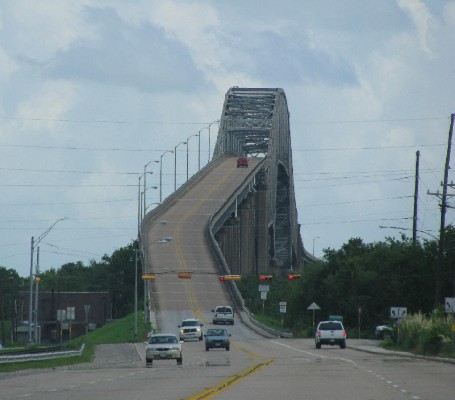 pleasureisland-bridge.jpg